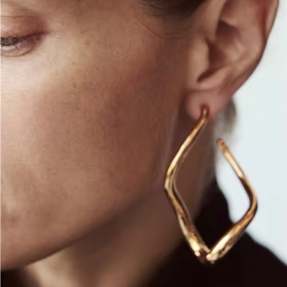 Mirella - New ZAA Statement Earrings. Irregular Shape Metal Earrings. 2025 Trend - Picture 2 of 10